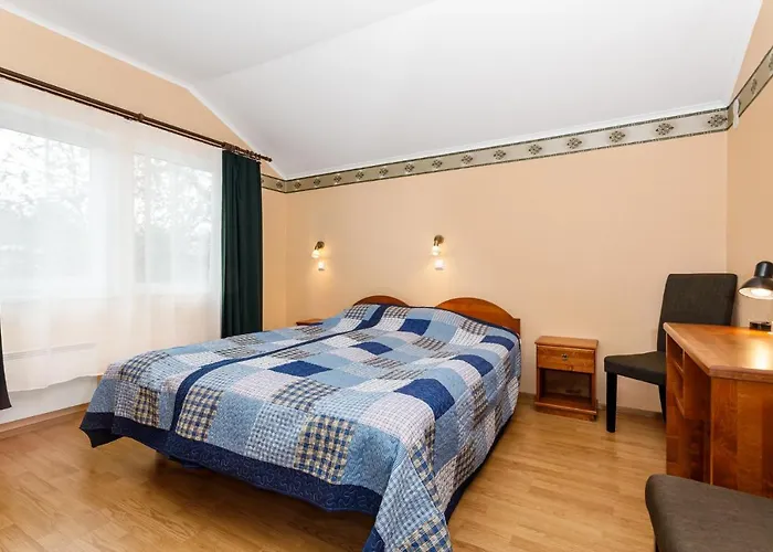 克兰茨船长住宿加早餐旅馆 3* 派尔努